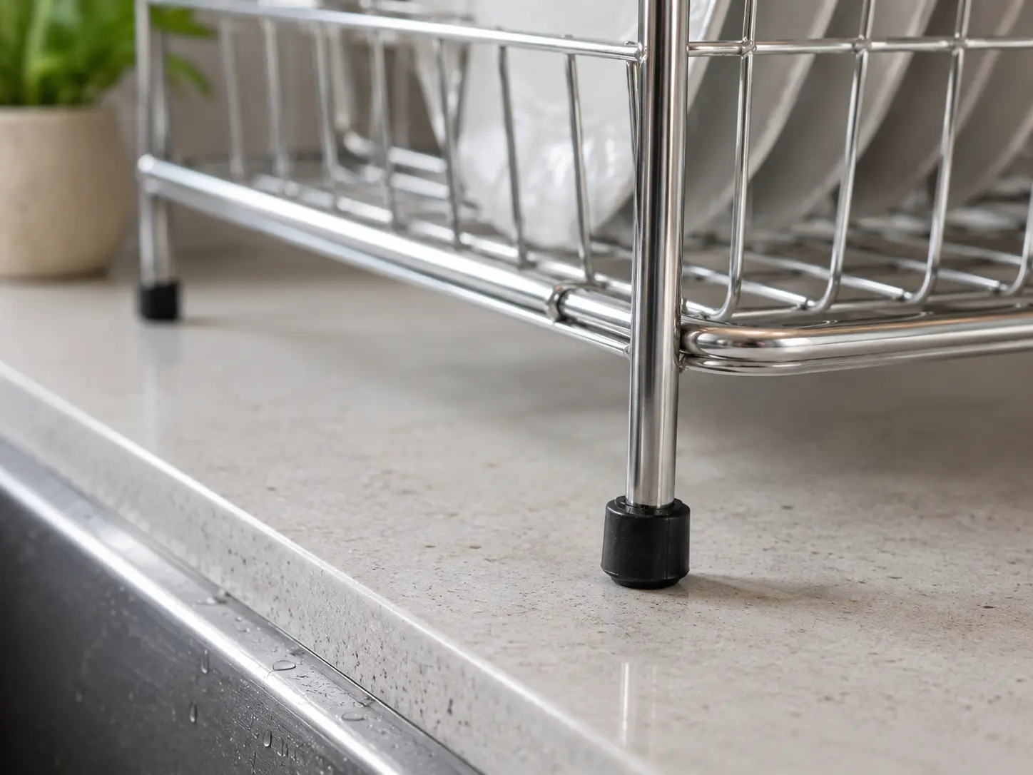 Stainless steel dish rack wire structure and anti-slip foot detail