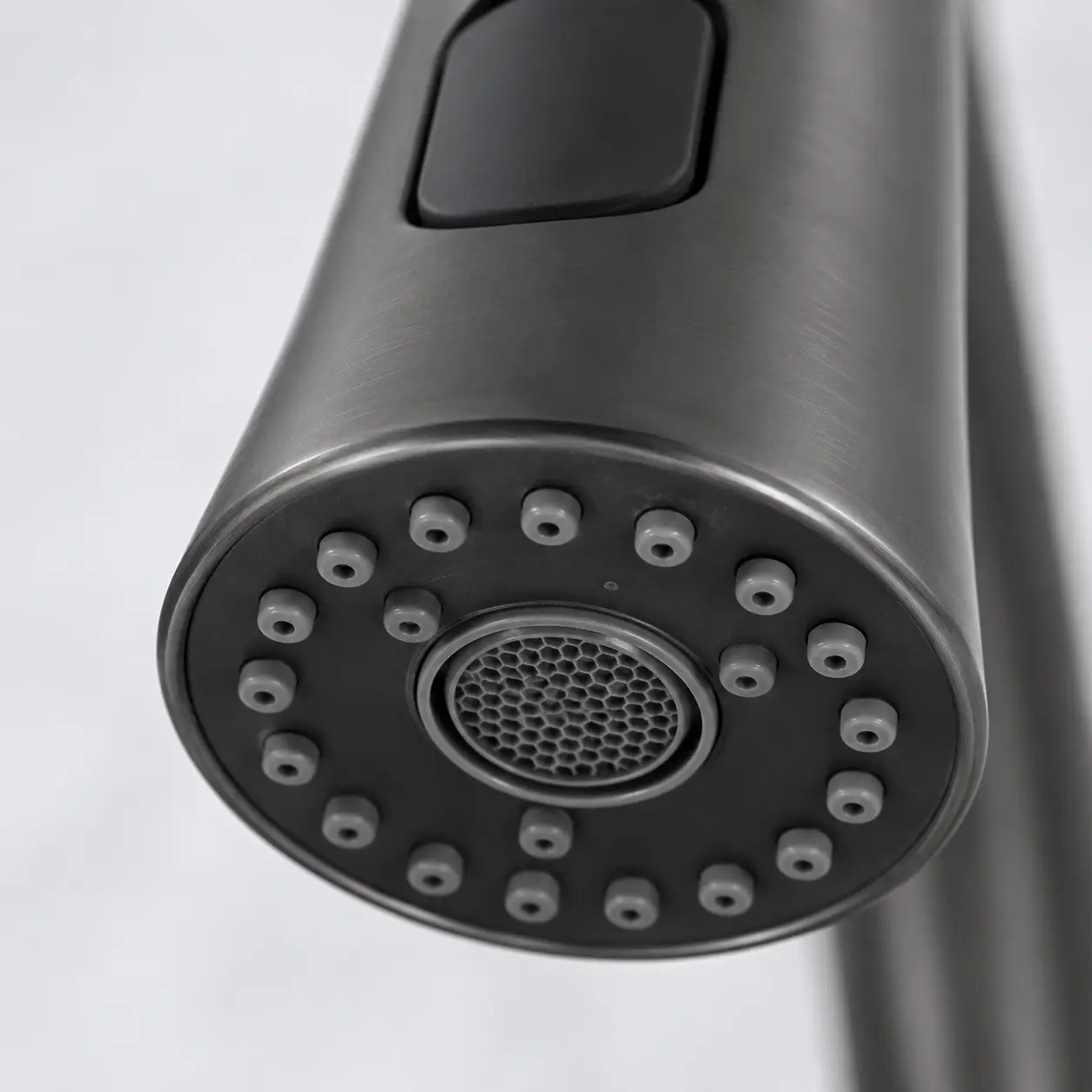 Easy-clean spray face