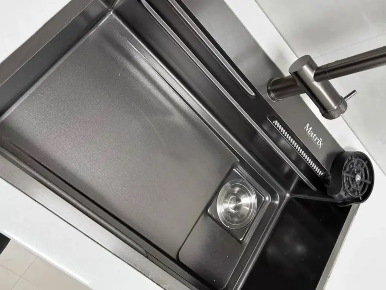 What Actually Changes the MOQ of a Custom Kitchen Sink?